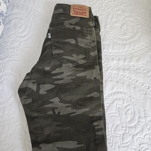 NWOT Levi's Women's Camouflage Jeans